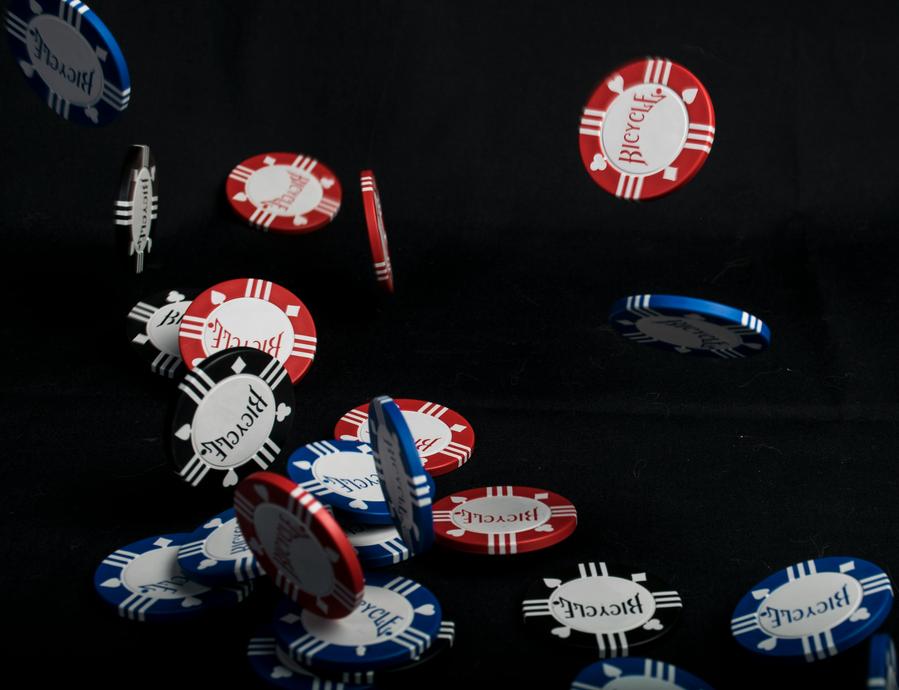 How to Win at Poker at Spicy Jackpots Casino: A Comprehensive Guide